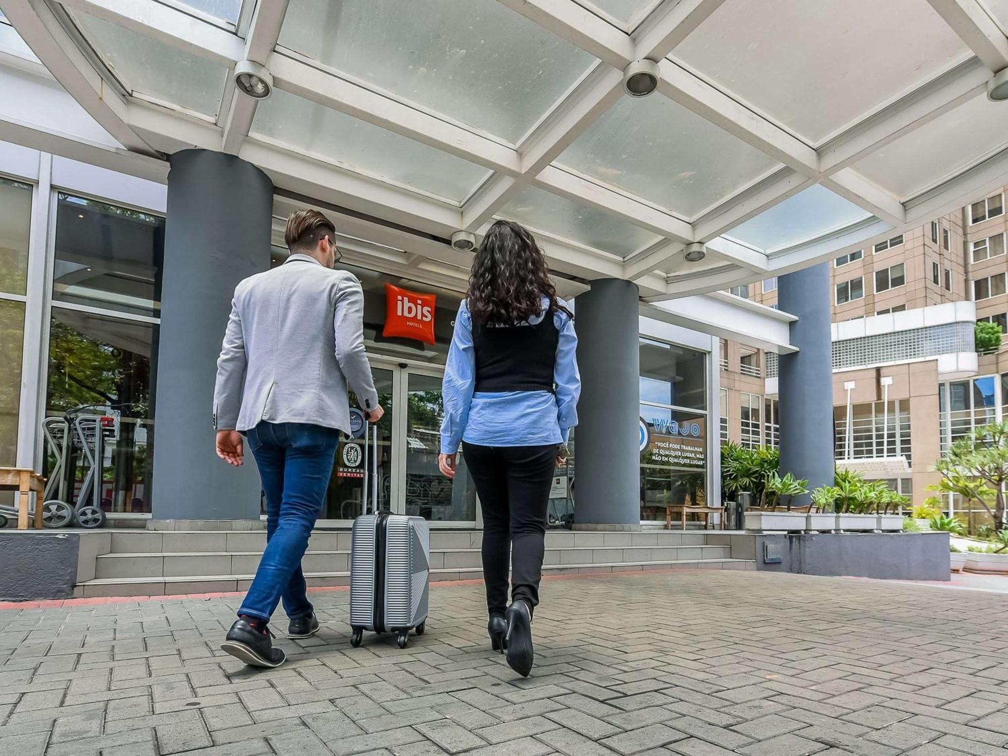Ibis Guarulhos Aeroporto Hotel Exterior photo